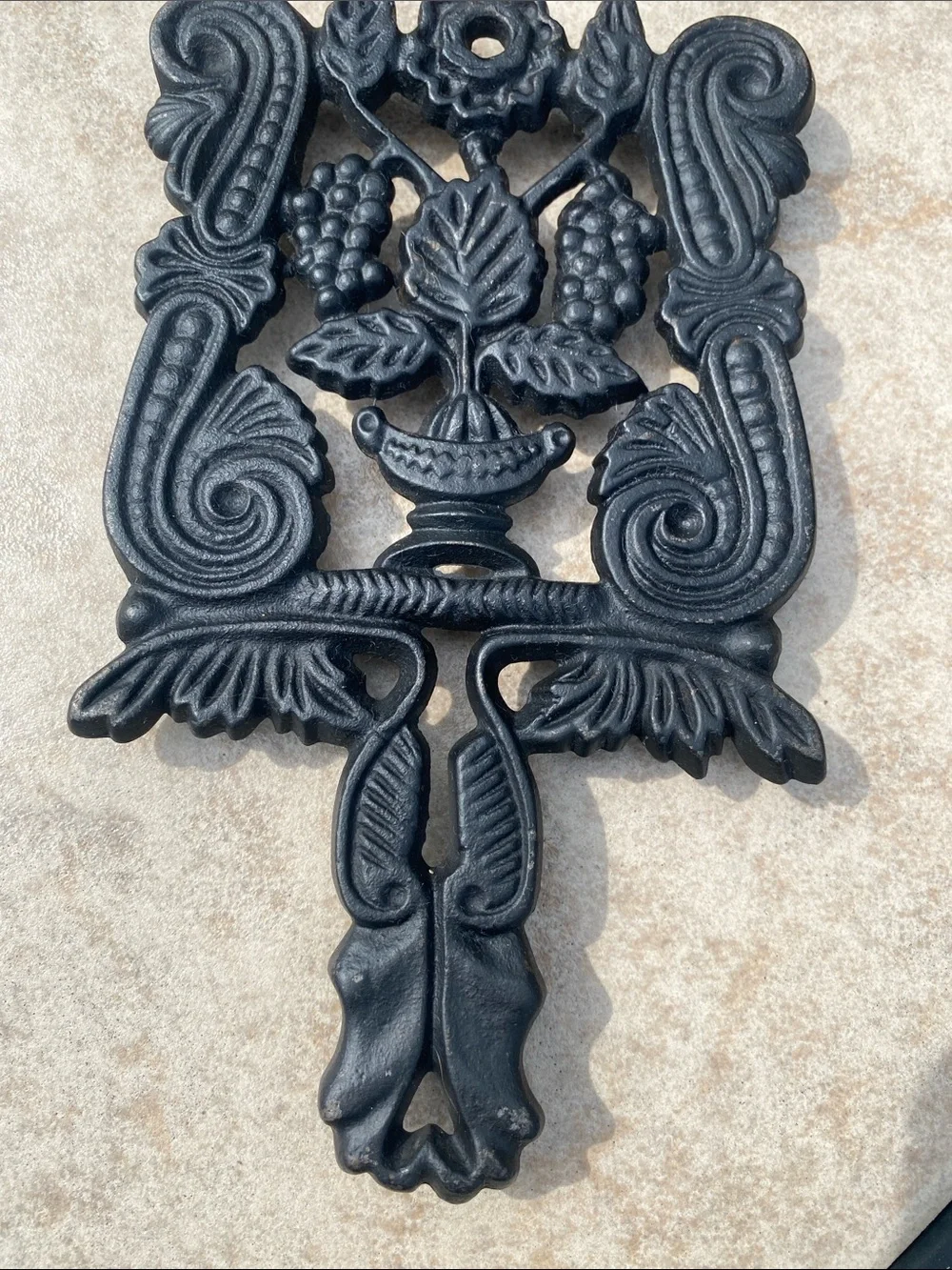 Vintage Wilton Black Cast Iron 4 Peg Countertop Hot Plate Trivet or Wall Art